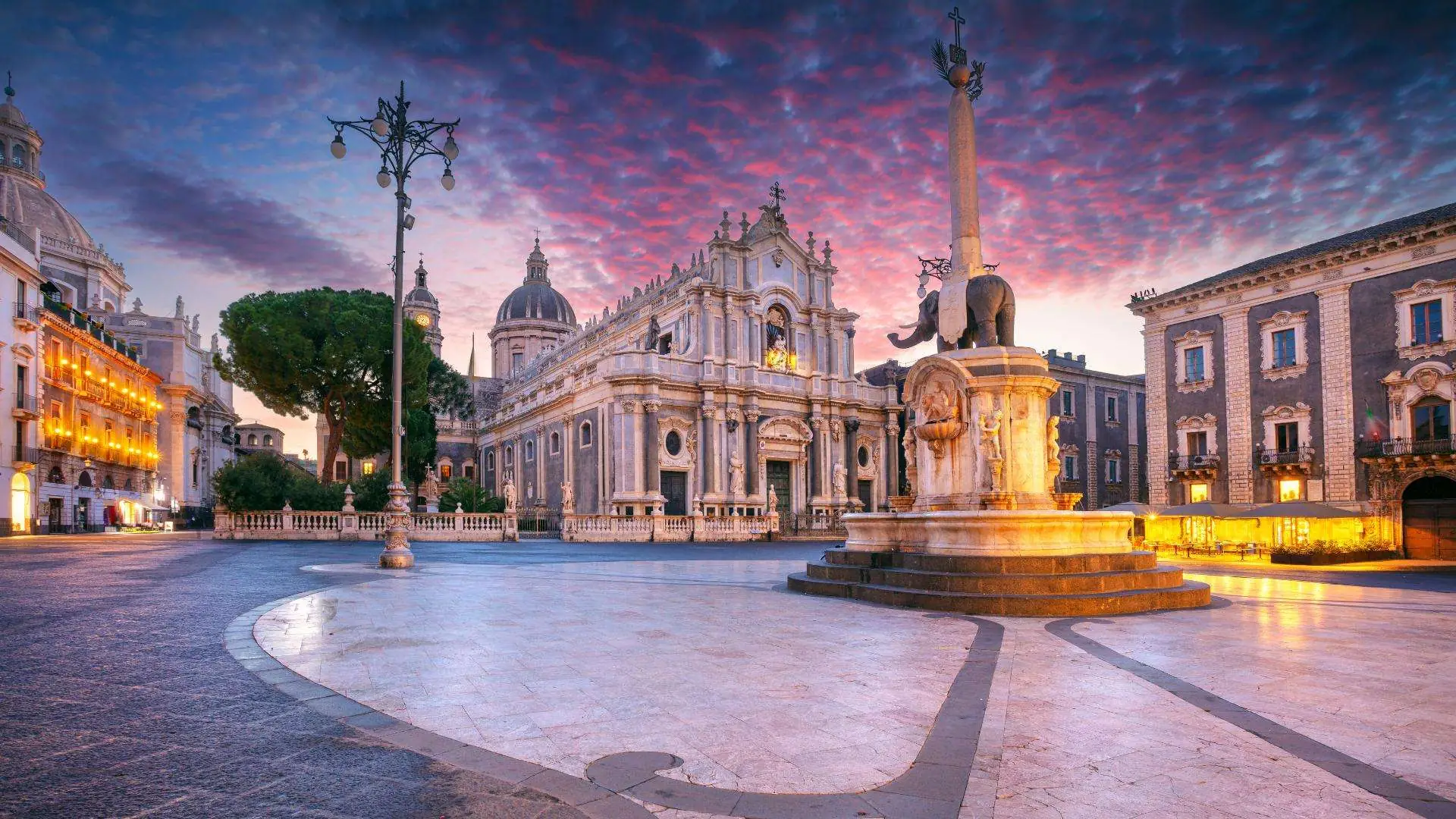 Piazza del Duomo di Catania — Catania (Sicilia)